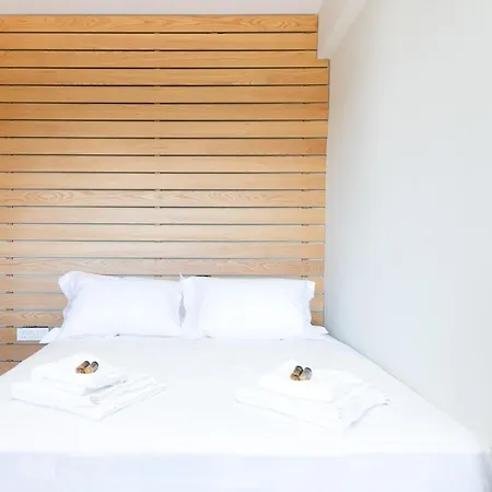 Thea Apartment *